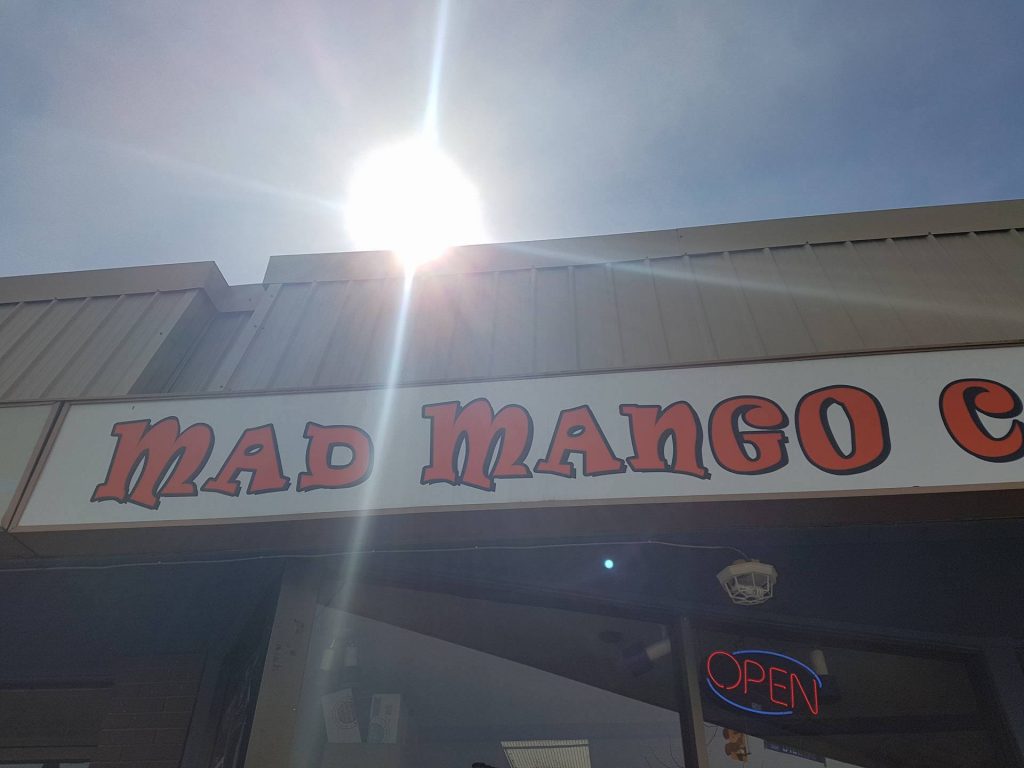Mad Mango Cafe
