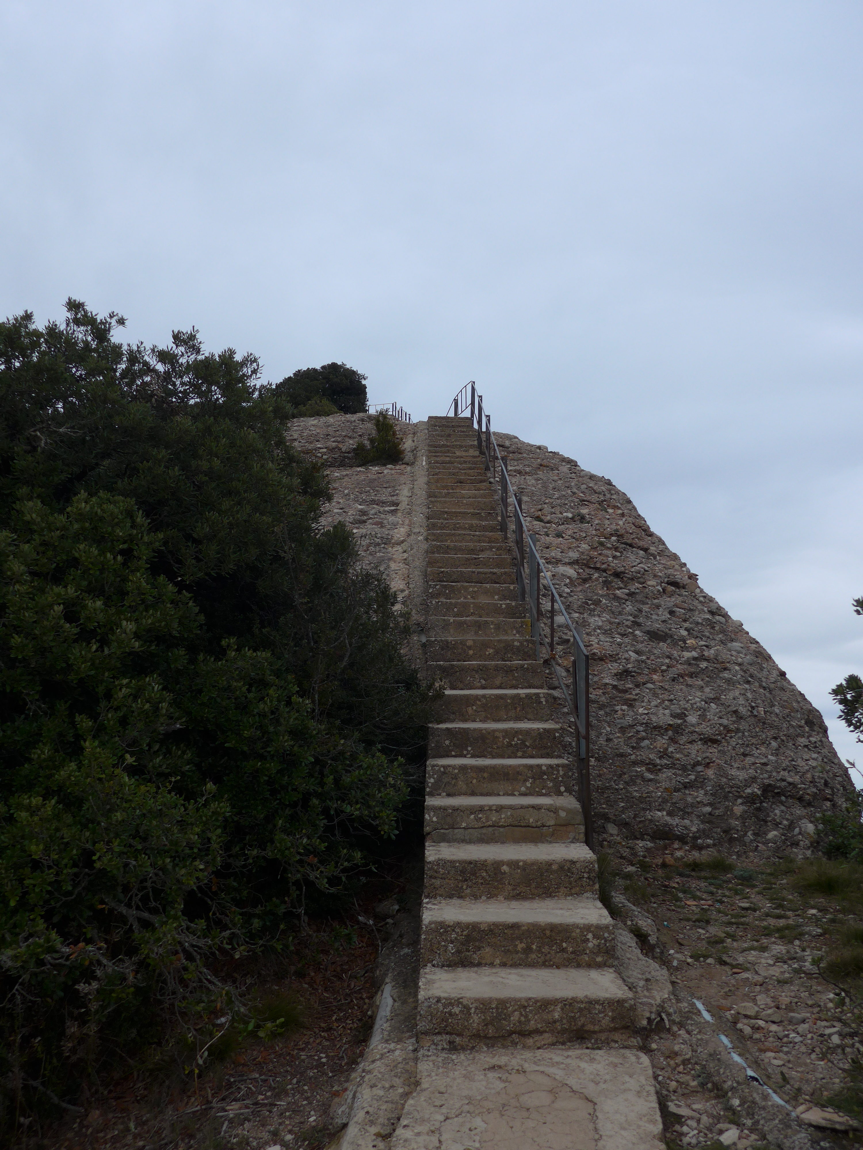 Hiking up to Sant Jeroni Peak