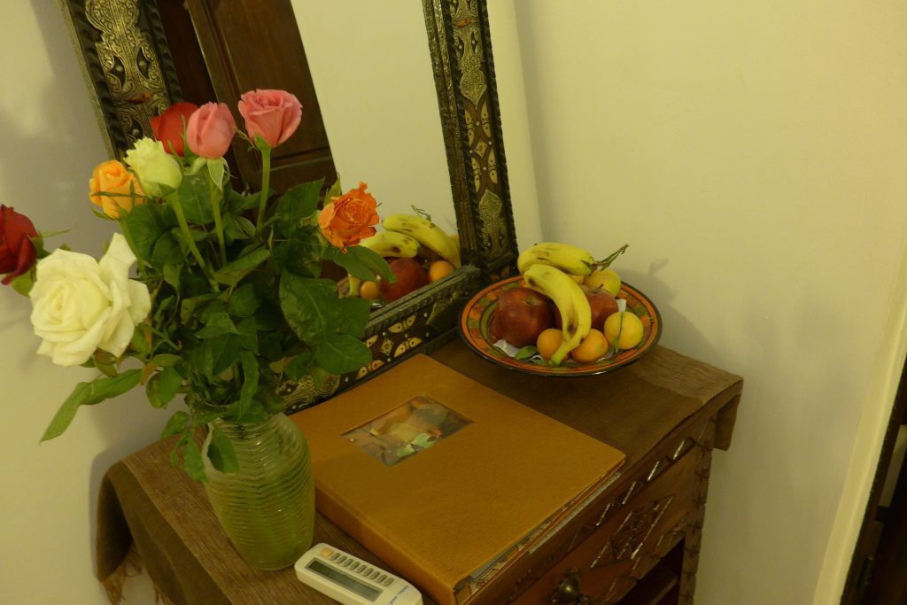 Fresh roses and fruit at Riad Dar Dialkoum