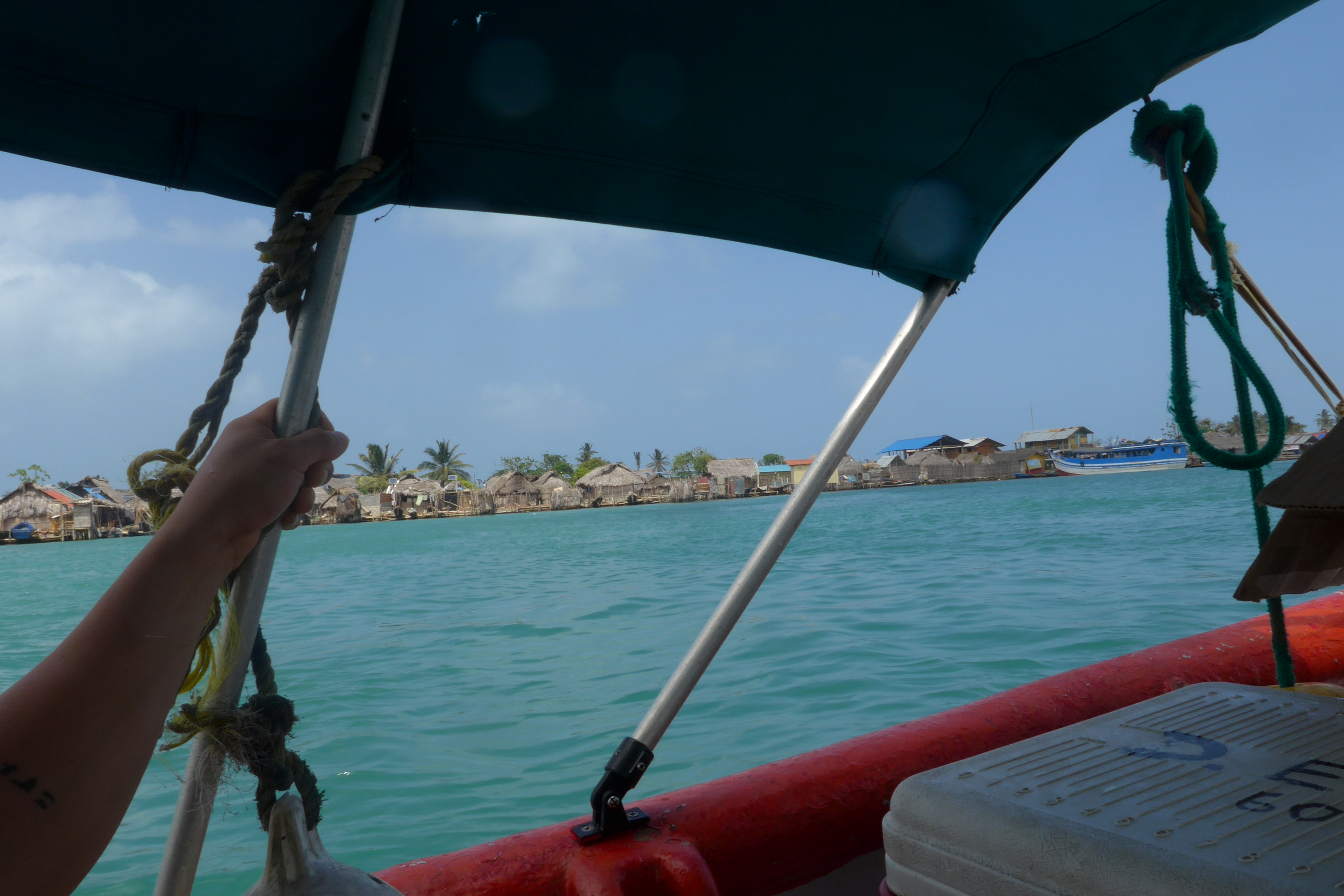 Boat ride to Achutupu village
