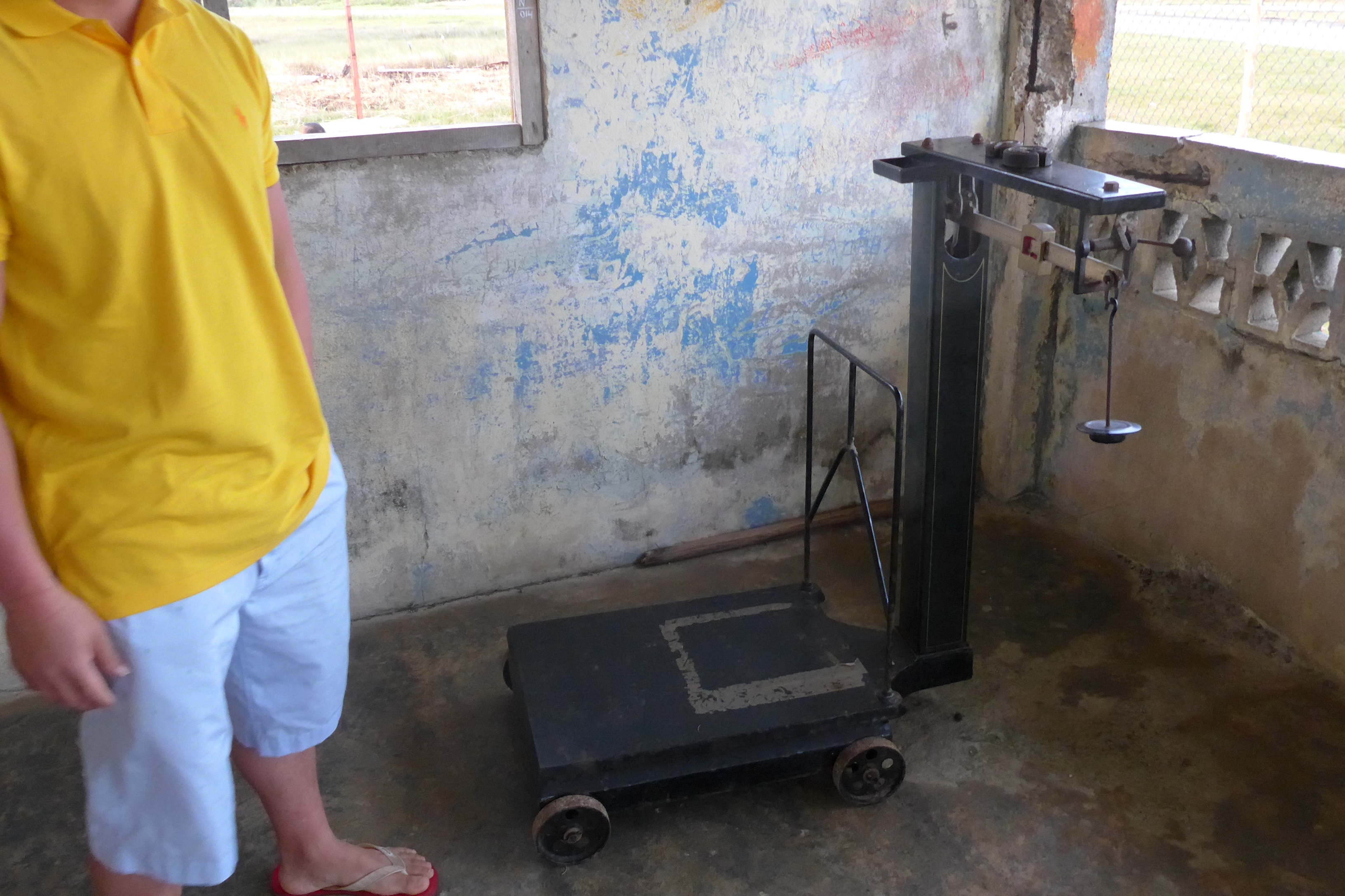 Weigh scale at Achutupu airport Guna Yala