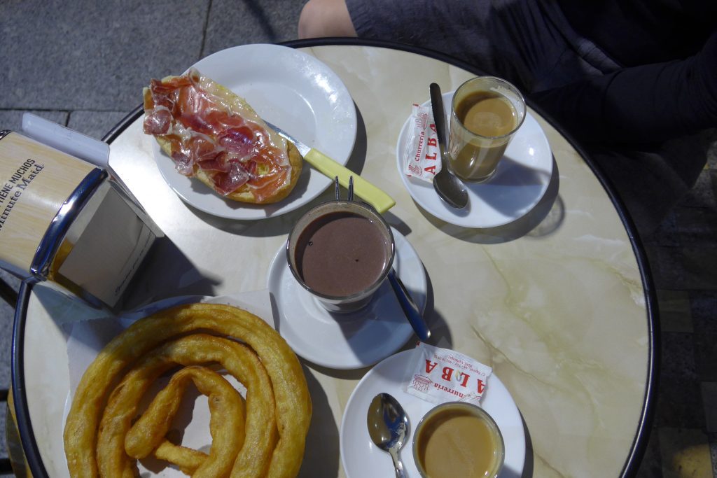 Churros con chocolae at Churreria Alba