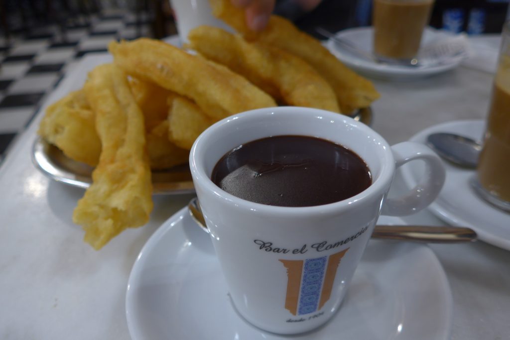 Churros con chocolate at Bar el Comercio 