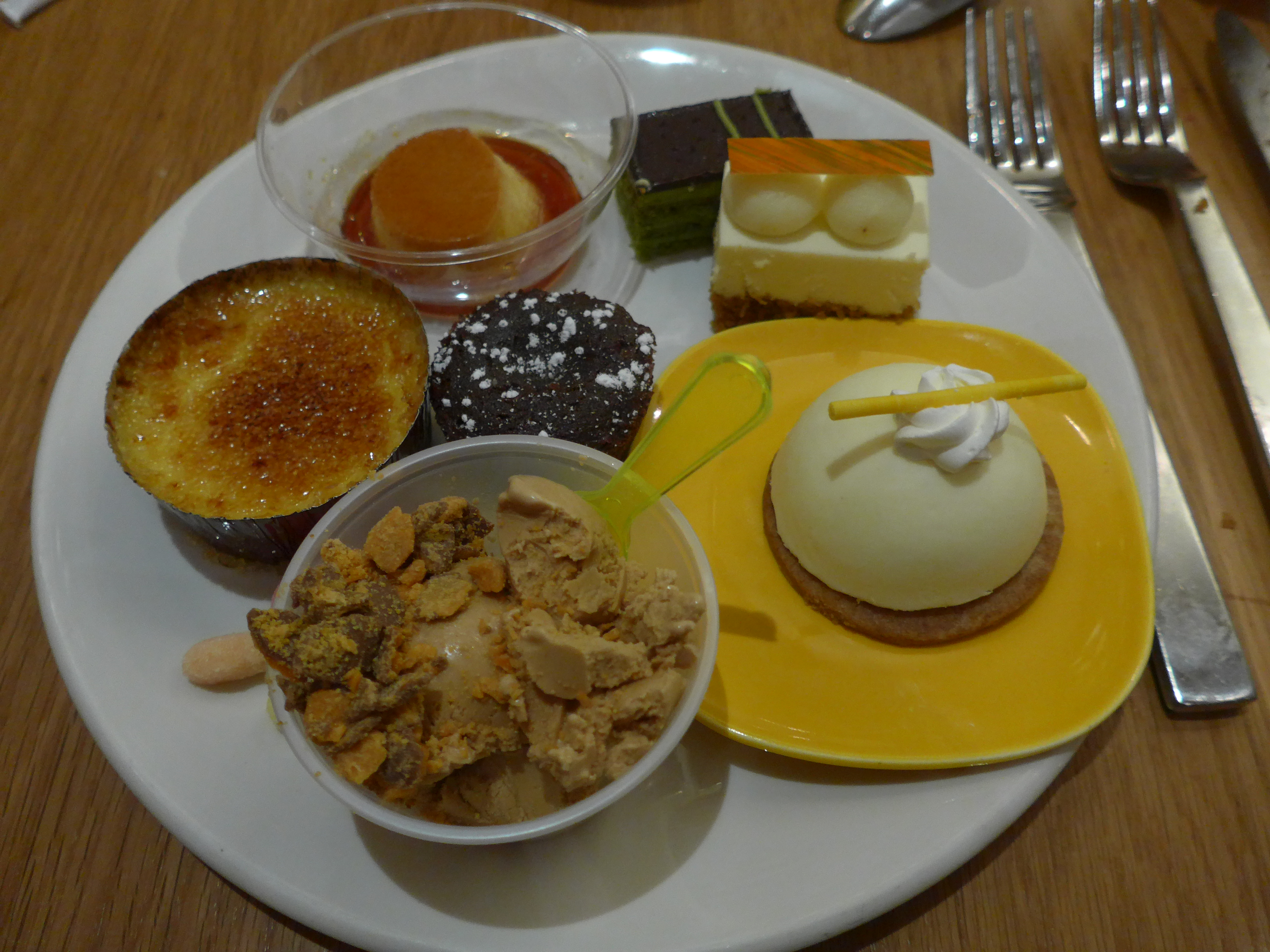 Dessert at Bacchanal Buffet