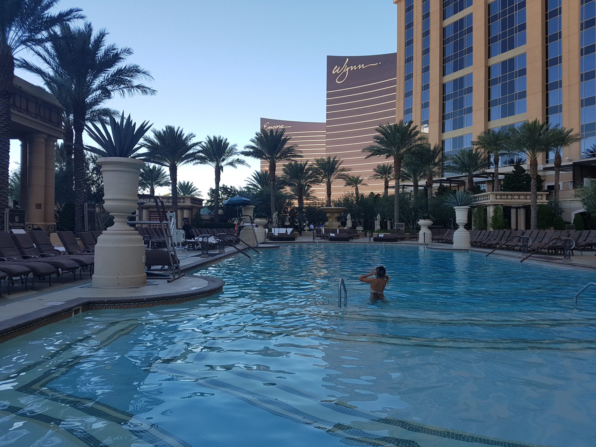 Looking to celebrate a birthday in Vegas but not a big drinker nor gambler? No problem. Here is your perfect, relaxing 3 Day Birthday Weekend Itinerary!