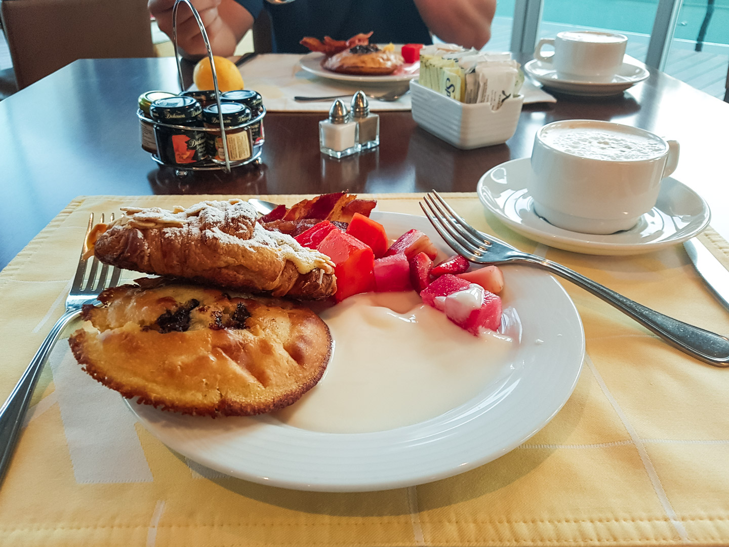 Mexico City Marriott Reforma Executive Lounge Breakfast 2