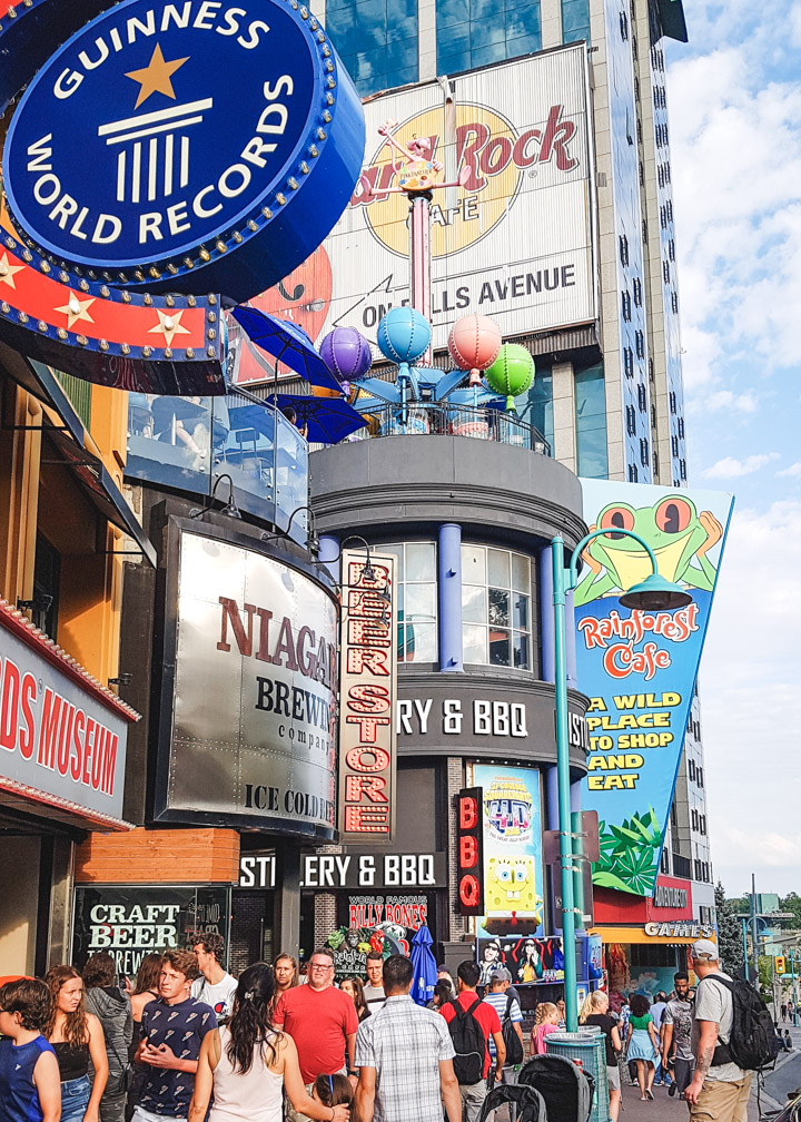 Clifton Hill Niagara Falls