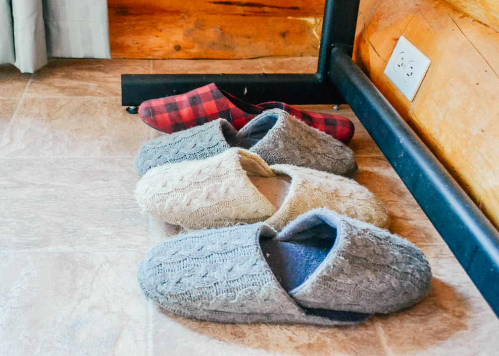 Muktuk Adventures Cabin Slippers