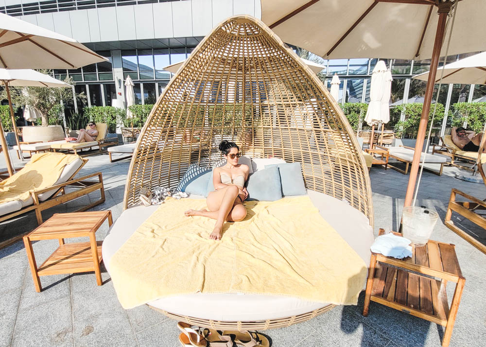 St Regis Dubai The Palm Pool Lounge