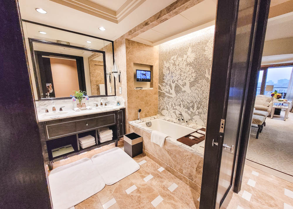 St Regis Cairo Bathroom