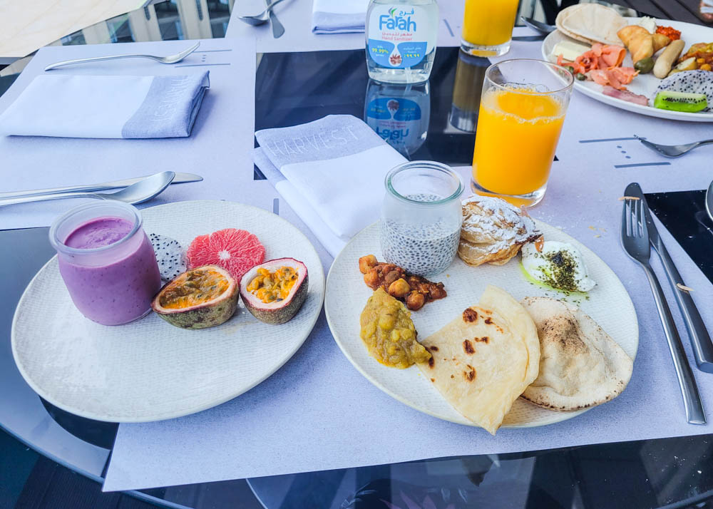 W Muscat Breakfast