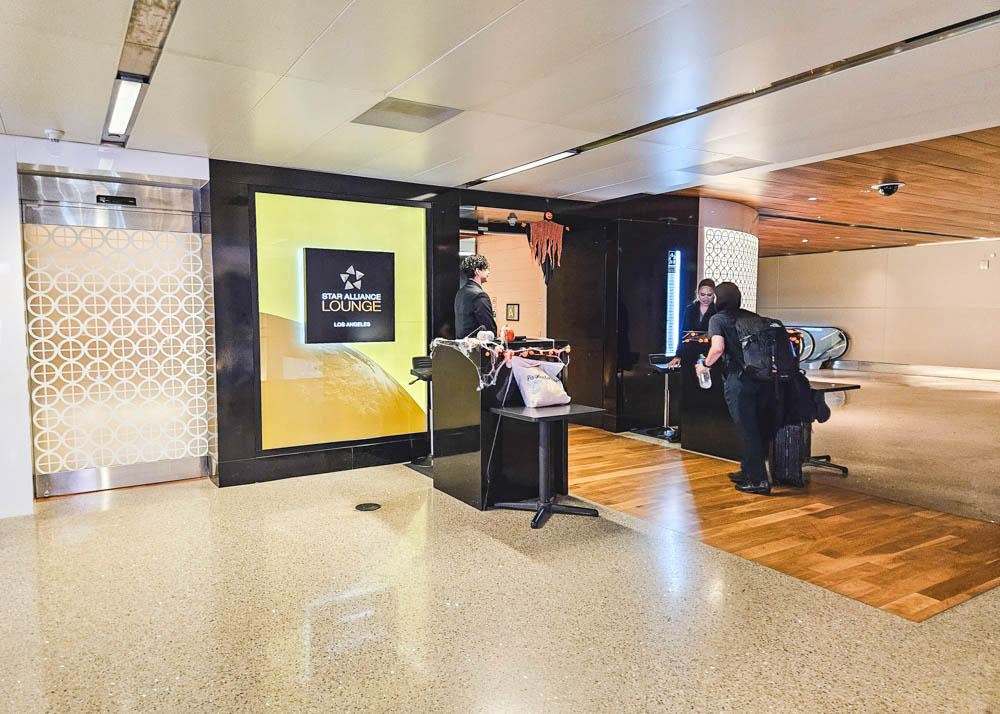 LAX Star Alliance Lounge Entry