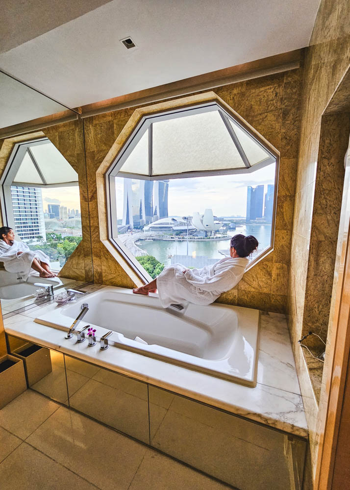Ritz-Carlton Millenia Singapore Bathtub