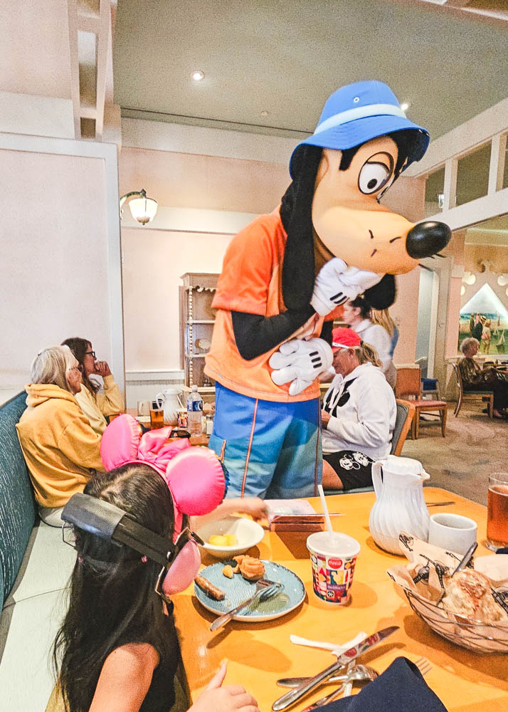 Meeting Goofy at Cape May Cafe Breakfast