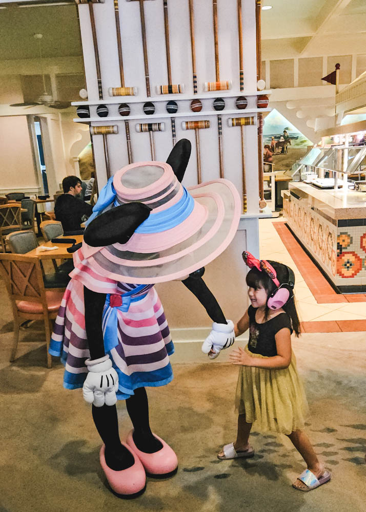 Meeting Minnie at Minnie's Beach Bash Breakfast