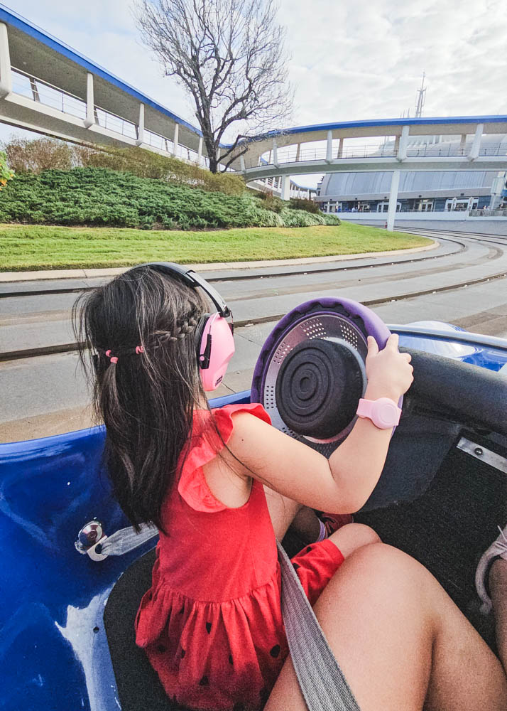 ND Child on Tomorrowland Speedway