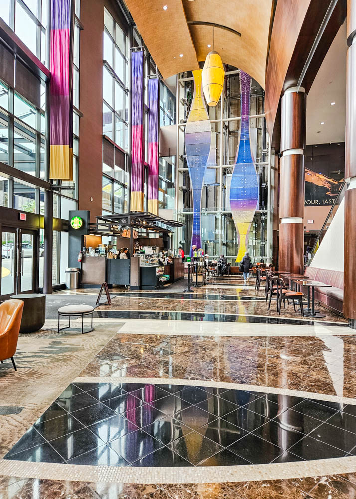 Delta Hotels Burnaby Conference Centre Starbucks