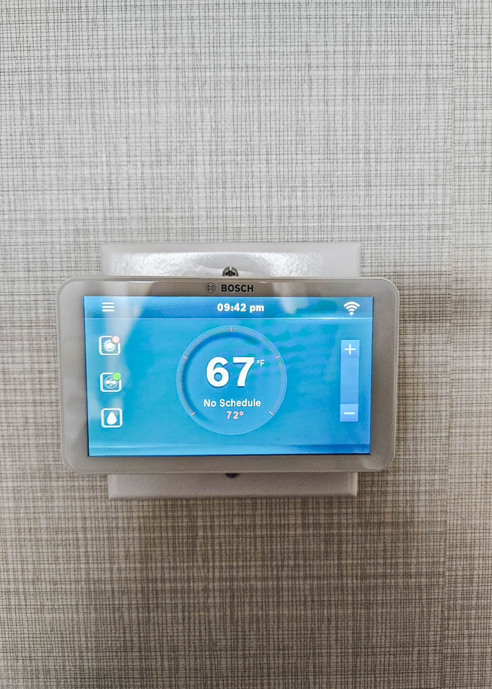 Delta Hotels Burnaby Conference Centre Thermostat