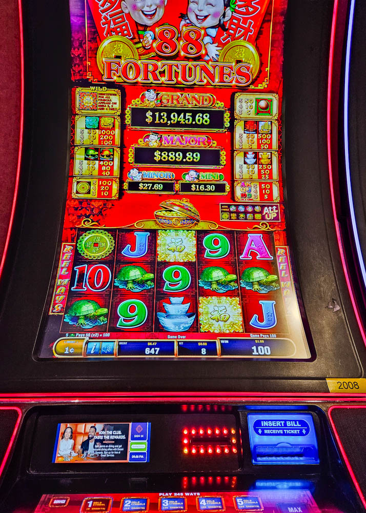 Grand Villa Casino Slot Machine