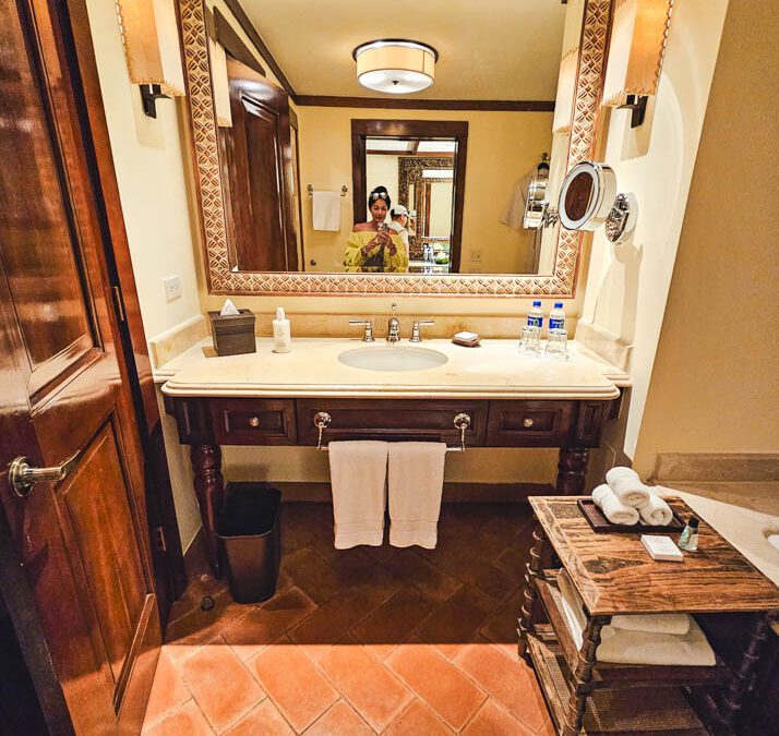 JW Marriott Guanacaste Deluxe Oceanfront Room Bathroom