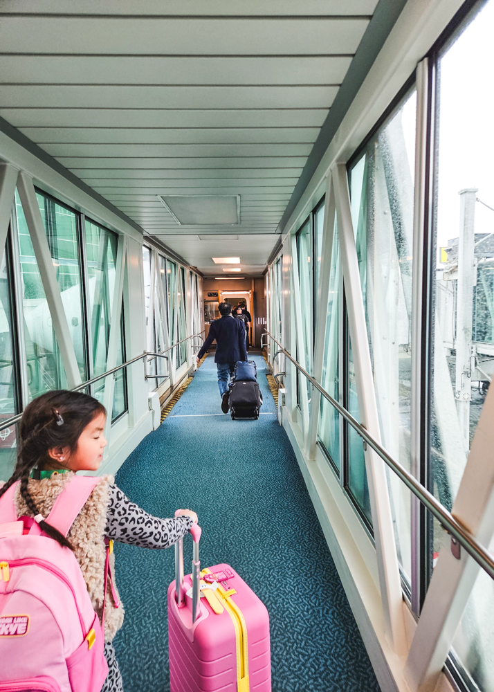 Boarding Lufthansa 747 Business Class