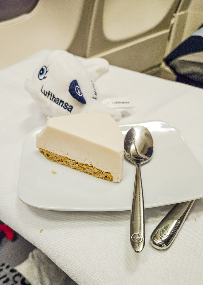 Lufthansa 747 Business Class Kids Dessert Cheesecake