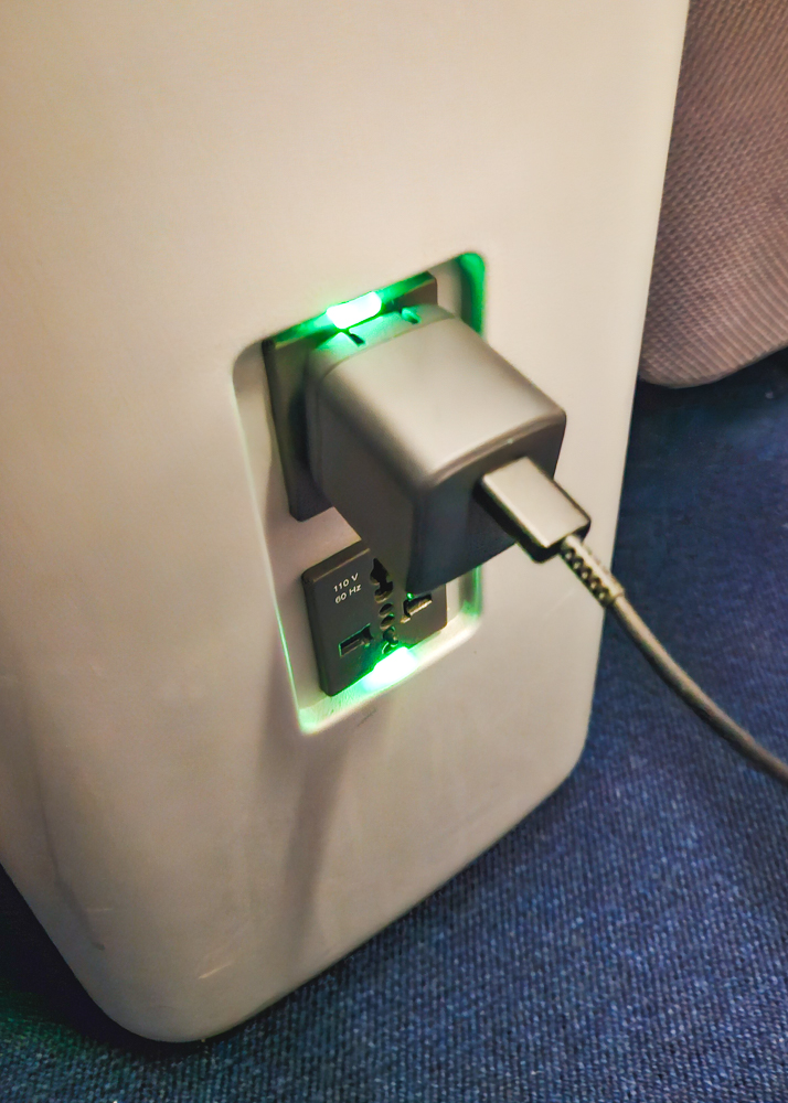 Lufthansa 747 Business Class Universal Power Outlet