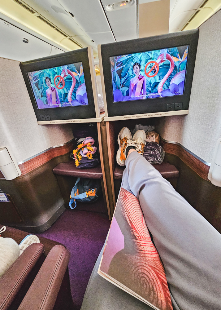 Thai Airways Business Class 777-300er IFE