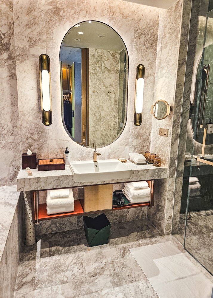 Andaz One Bangkok Bathroom