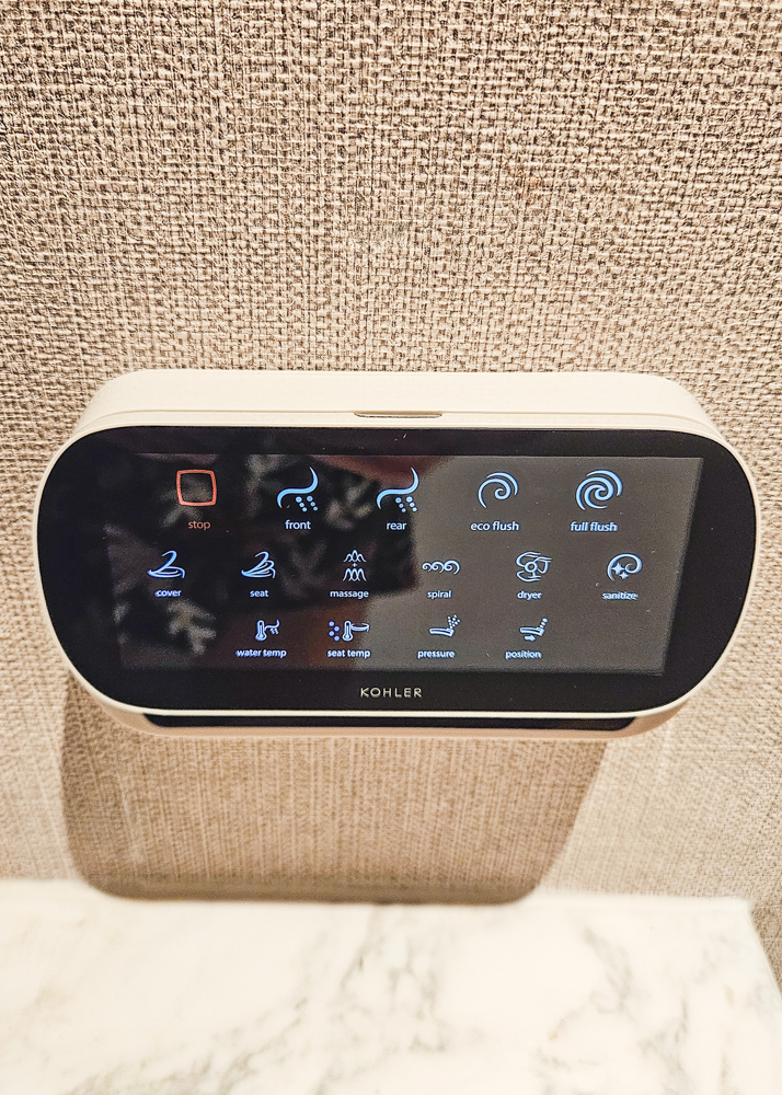 Andaz One Bangkok Bidet