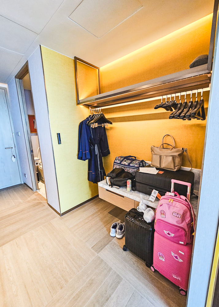 Andaz One Bangkok City View King Room Closet