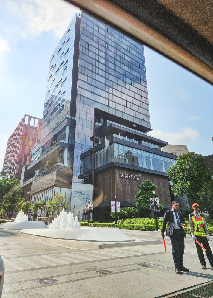 Andaz One Bangkok Entrance