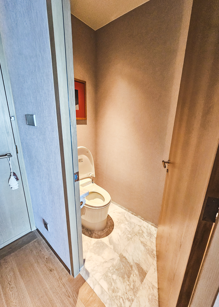 Andaz One Bangkok Toilet Room