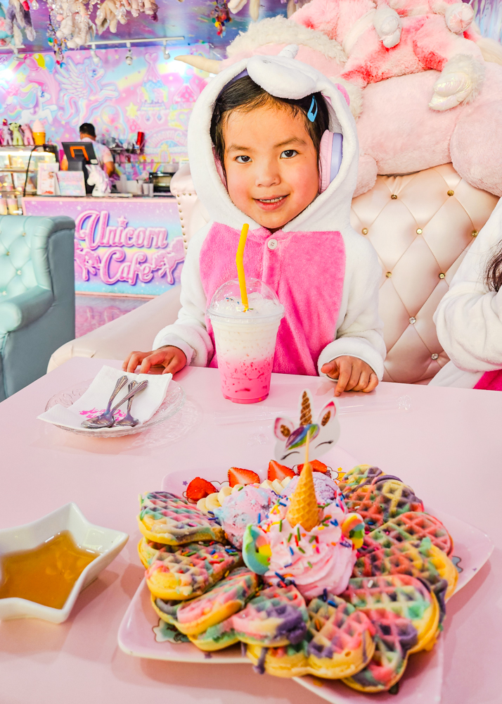 Bangkok Unicorn Cafe with Kids