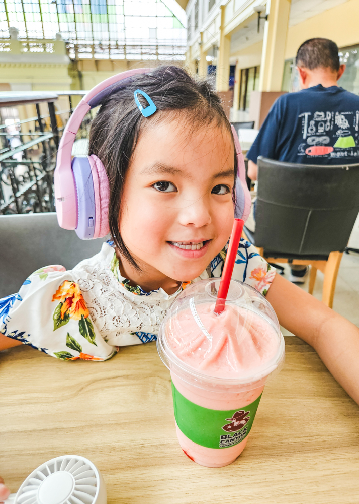 Black Canyon Coffee Smoothie at Hua Lamphong Station