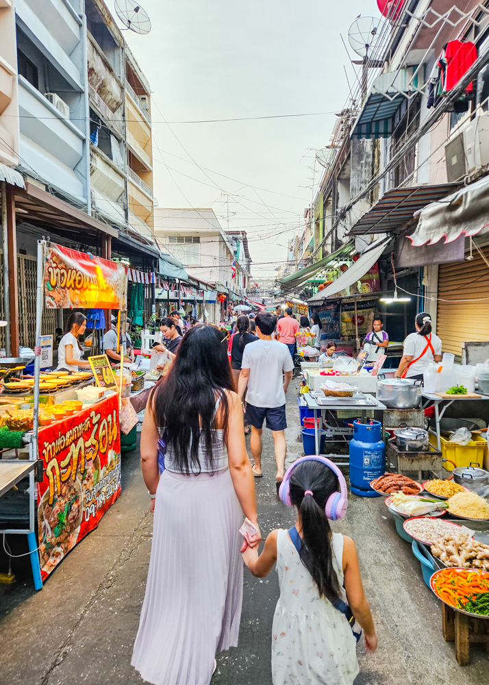 Trok Mor Market with Kids in Bangkok