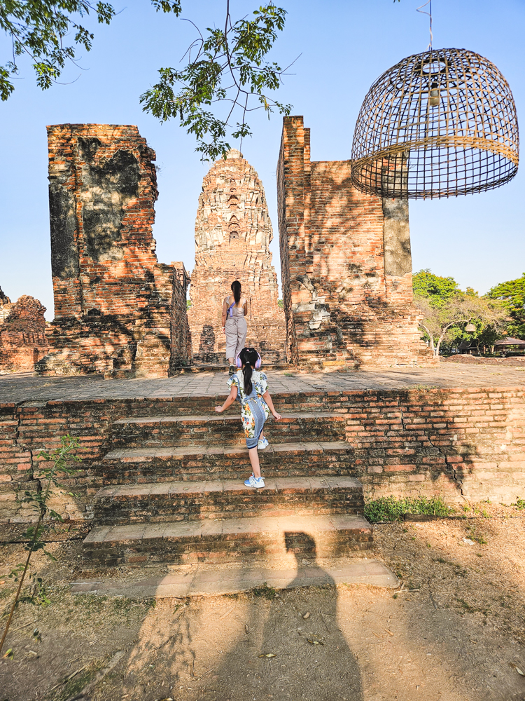 Visiting Wat Mahathat with Kids