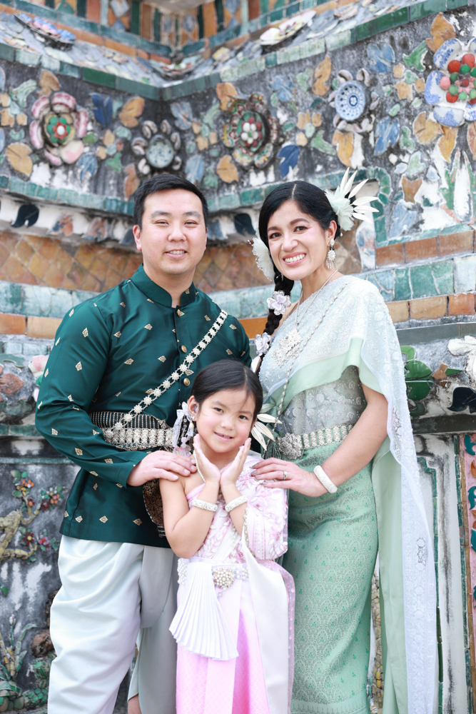 Wat Arun Photoshoot Family 2