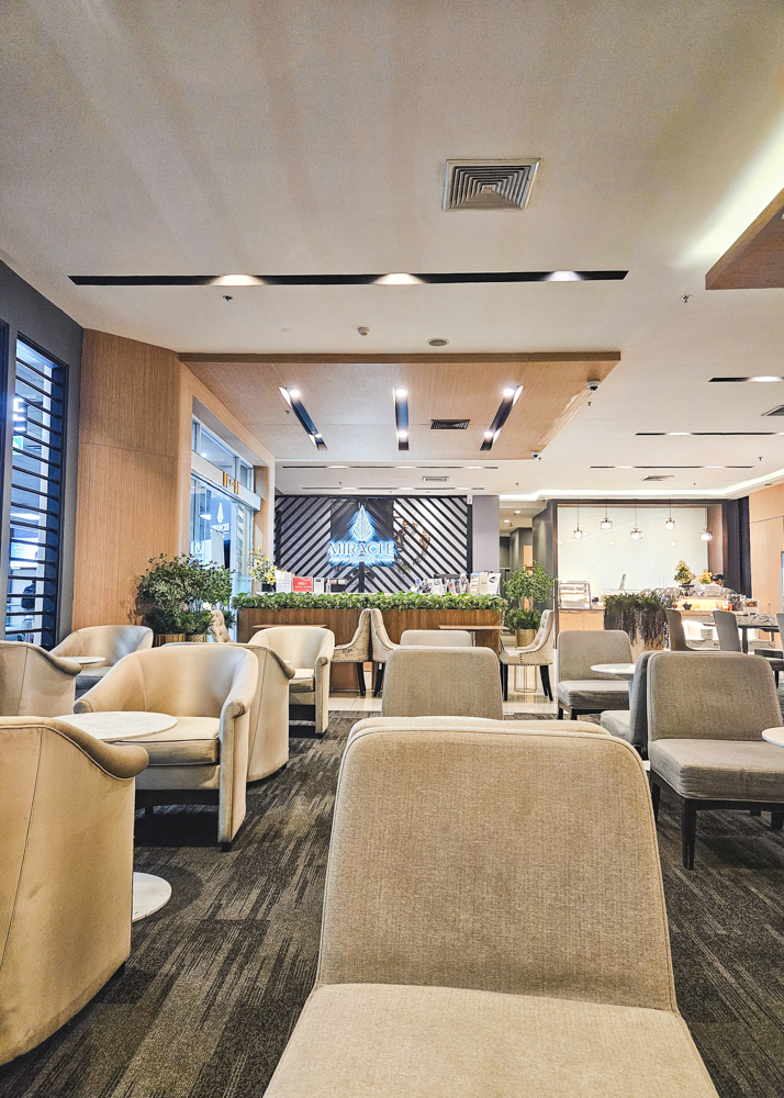 Miracle Lounge DMK Seating