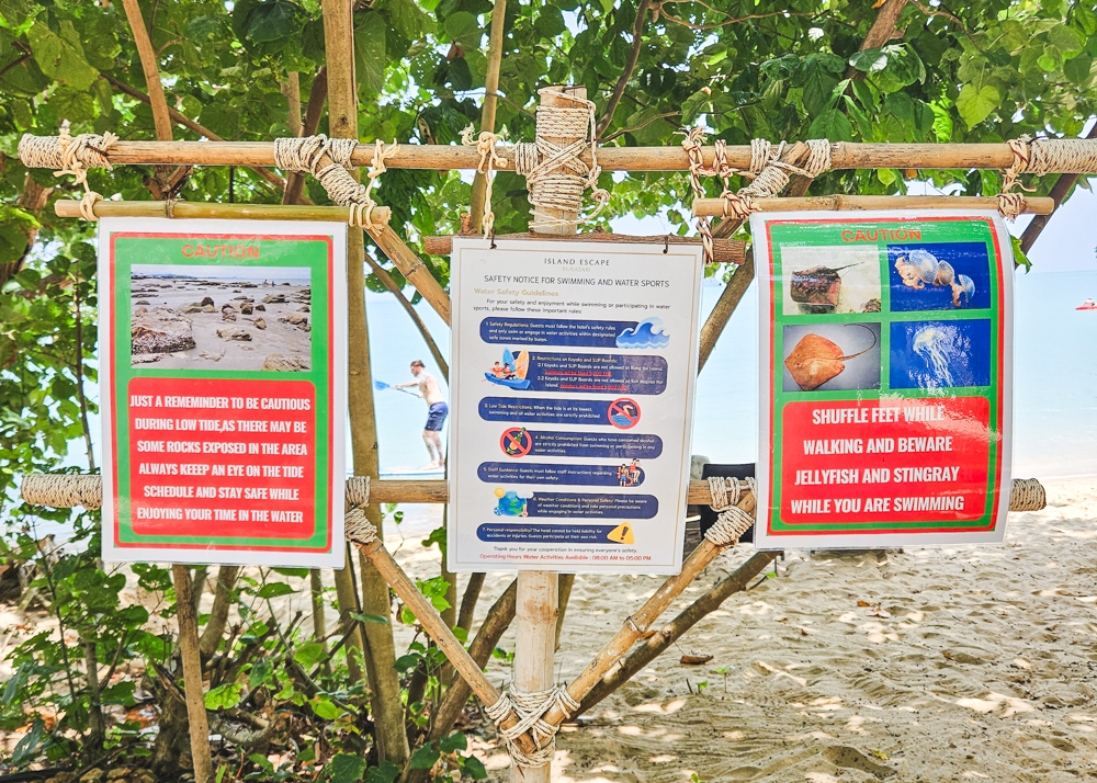 Island Escape by Burasari Beach Warnings