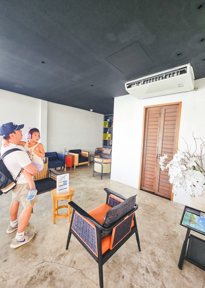 Island Escape by Burasari Boat Lagoon Lounge
