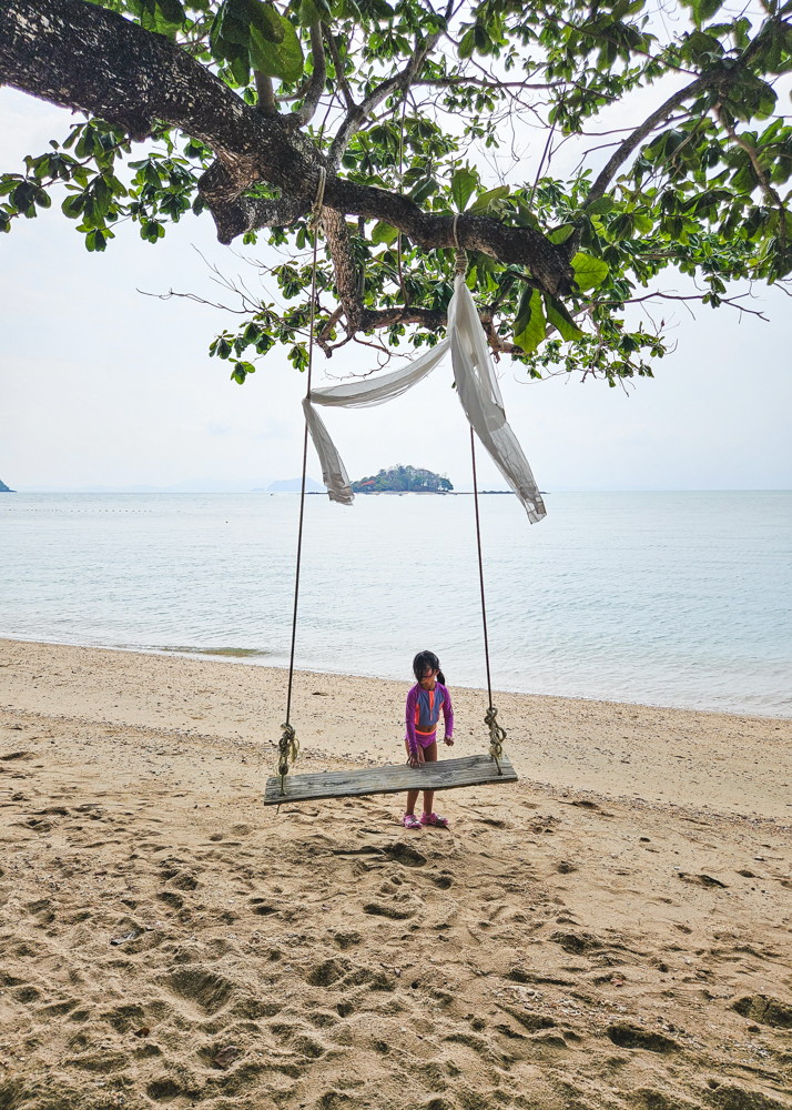 Island Escape by Burasari Kids Beach Swing