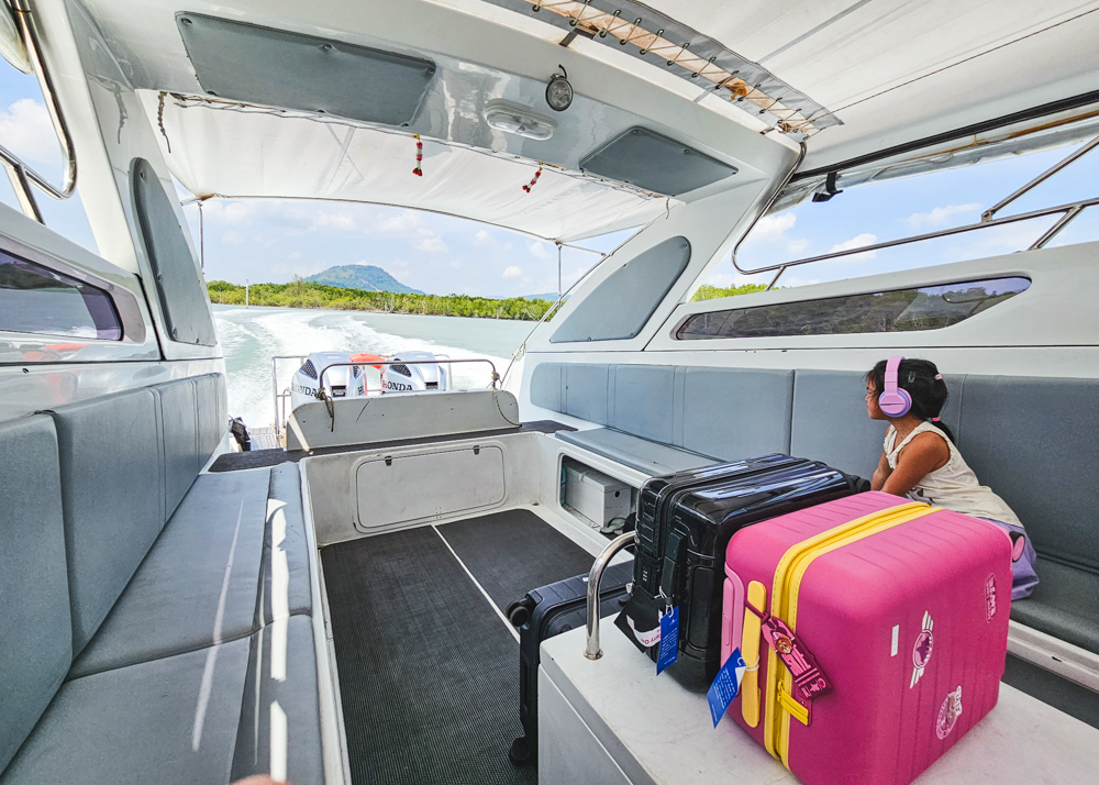 Island Escape by Burasari Speedboat Transfer to Resort