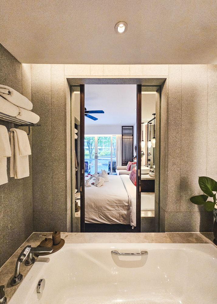 JW Marriott Khao Lak Deluxe Lagoon Pool Access Room Bathtub