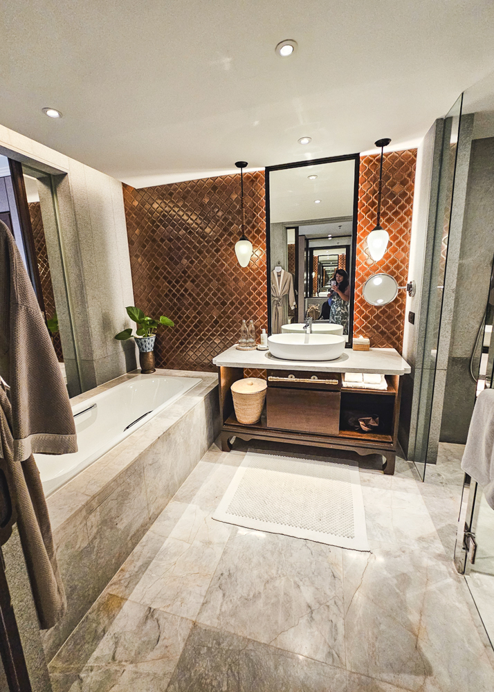 JW Marriott Khao Lak Deluxe Lagoon Room Bathroom
